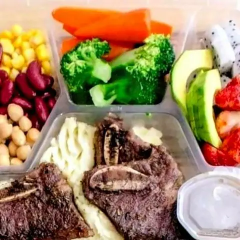 Hình ảnh Special 8 - Lõi vai bò Mỹ đặc biệt - bông cải - Cà rốt - Các Loại đậu bắp - táo - Thanh long - Dâu Tươi