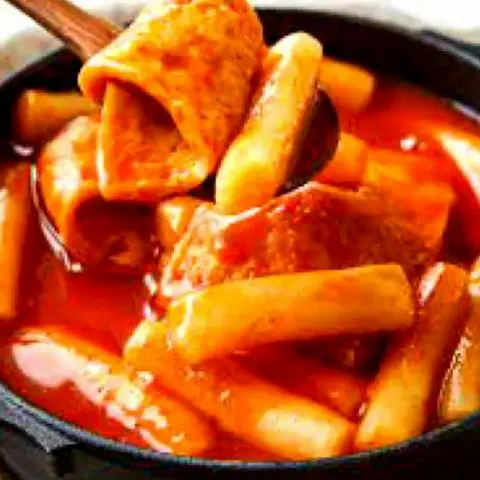 Hình ảnh Bánh gạo cay hải sản