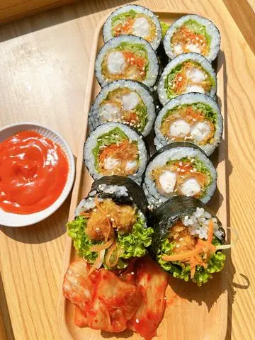 Hình ảnh Kimbap tôm xù sốt teriyaki