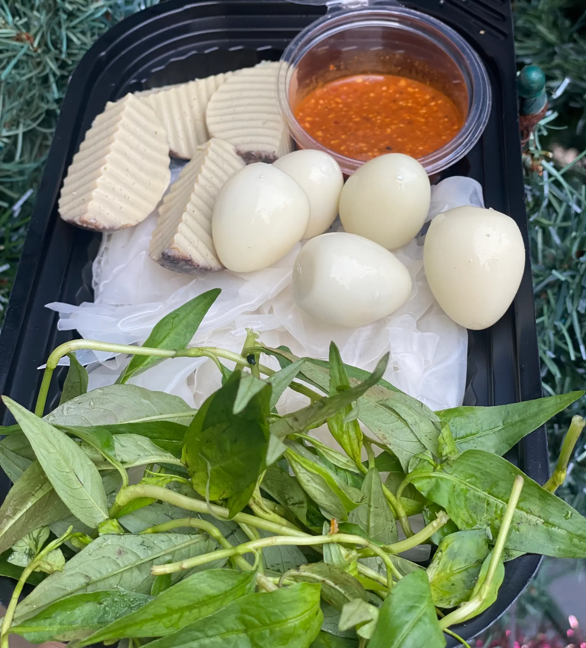 Hình ảnh bánh tráng chấm hột gà nướng 