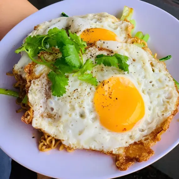 Hình ảnh Mì Xào 1 Trứng Ốp La