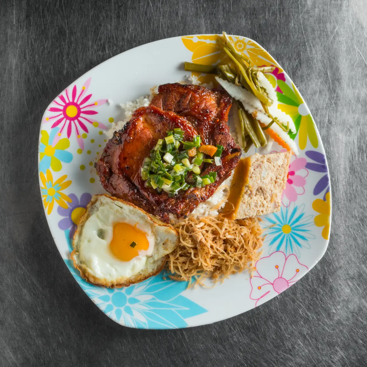 Hình ảnh Cơm sườn Miếng + Chả