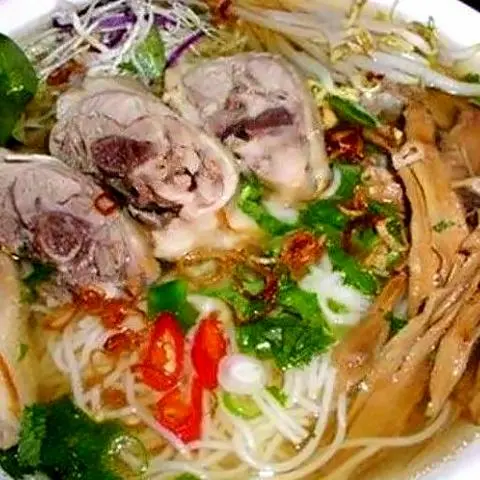 Hình ảnh Bún măng huyết - 1 đầu cổ vịt