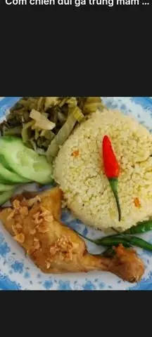 Hình ảnh Cơm Chiên Đùi Gà Trung Mắm Tỏi+ Canh Rong Biển Thịt Bằm+Khăn Lạnh