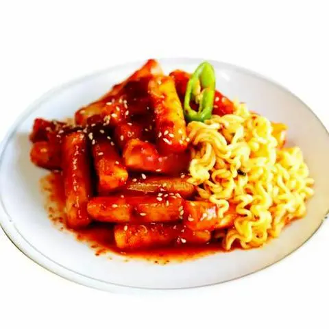 Hình ảnh 라떡붂이 - Bánh gạo mỳ gói