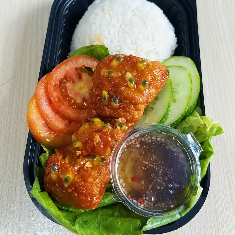Hình ảnh Cơm phi lê Cá Ba Sa sốt chanh dây
