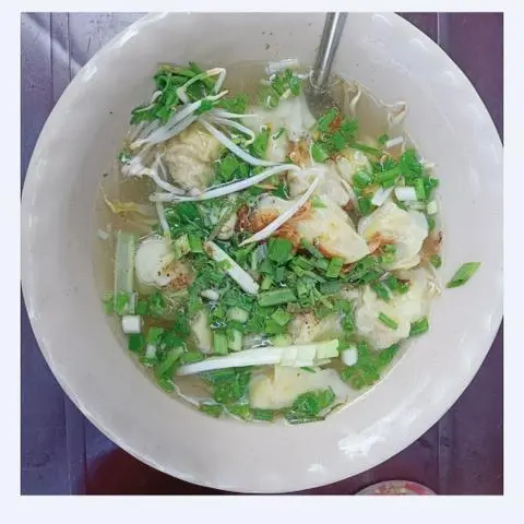 Hình ảnh Hoành thánh lớn