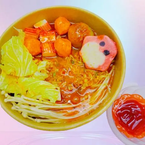 Hình ảnh Lẩu Ly Chua Cay, No Nê 4 Topping + (Tặng Sốt Mắm, Tỏi Phi, Rau Bắp/Cải Thảo, Nấm)
