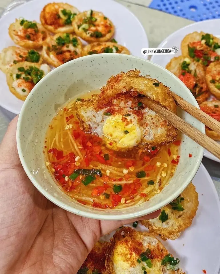 Hình ảnh Bánh khọt 10 bánh Mực + Trứng (5 Mực + 5 Trứng)