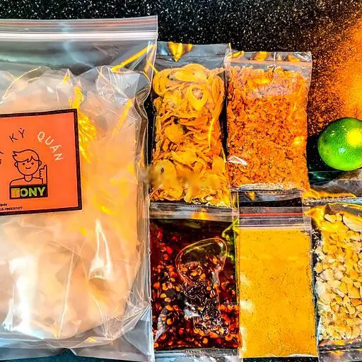 Hình ảnh Bánh tráng trộn tép