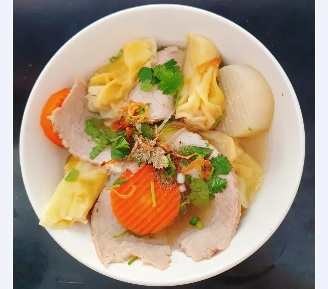 Hình ảnh Súp Hoành Thánh Nóng Thịt Heo
