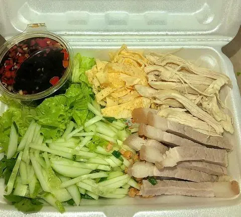 Hình ảnh Bún nước tương thịt luộc