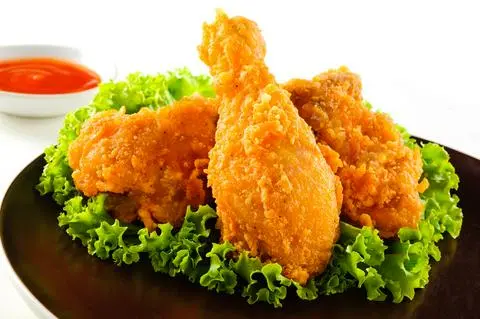 Hình ảnh Đùi gà tẩm gia vị chiên giòn + khoai tây chiên