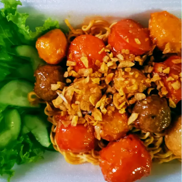 Hình ảnh Mì Trộn Indomie Cá Viên Chiên Nước Mắm 