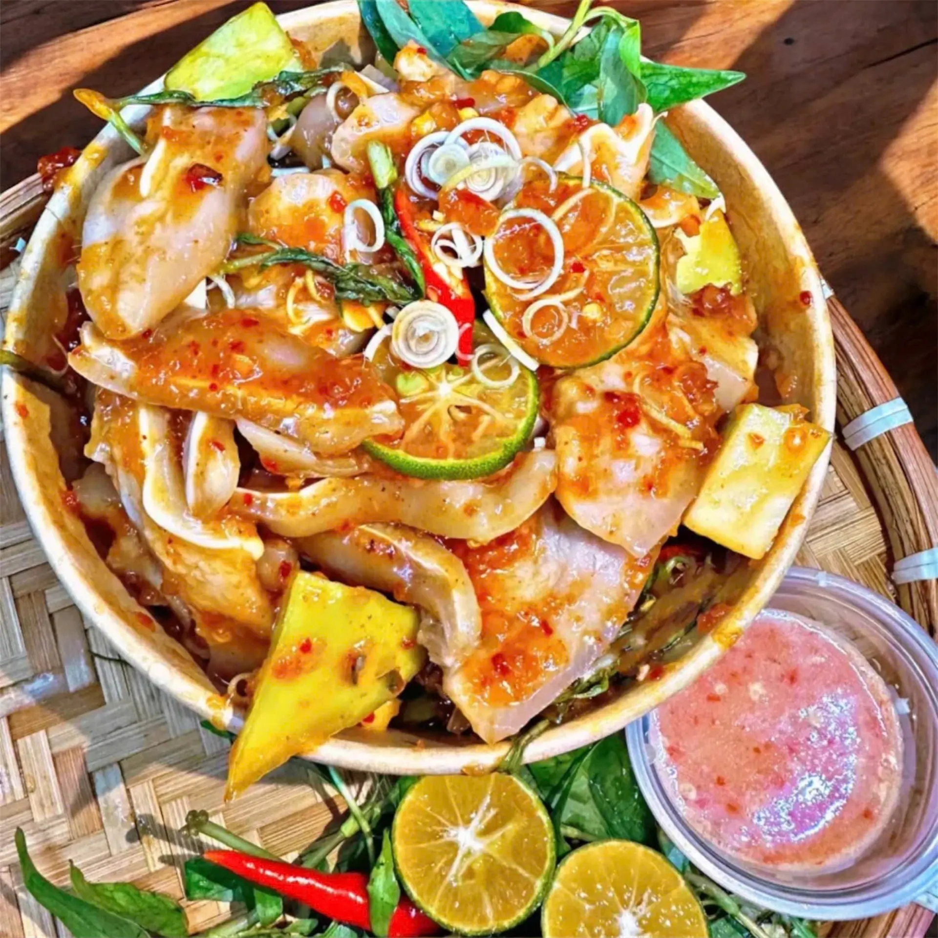 Hình ảnh Tai heo sốt thái