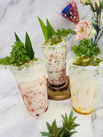 Hình ảnh Sữa chua lắc đào hồng