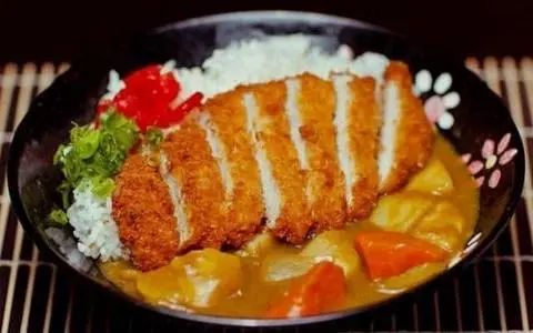 Hình ảnh cơm cari nhật thịt gà  ,bò , tôm
