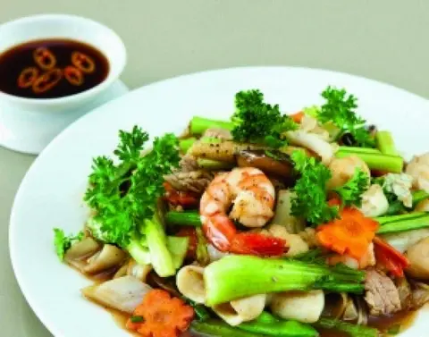 Hình ảnh Hủ tiếu mềm xào hải sản