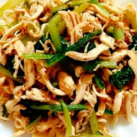 Hình ảnh Mì Xào Gà Xé