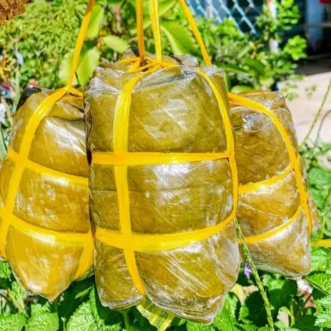 Hình ảnh Chả lụa lá chuối (500g) 