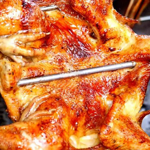 Hình ảnh Gà sa tế 1 con kèmdưa leo đồ chua rau sốt chấm & 2 bánh mì
