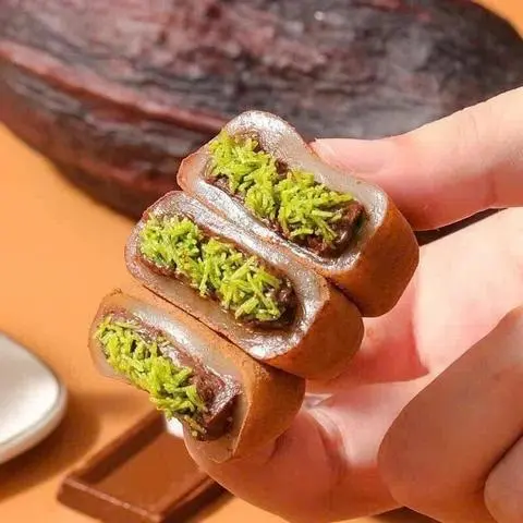Hình ảnh bánh mochi dubai socola sợi hạt dẻ