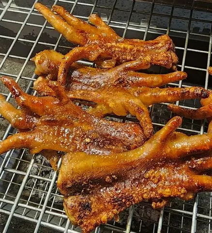 Hình ảnh CHÂN GÀ NƯỚNG SATẾ MẬT ONG 2 CẶP 