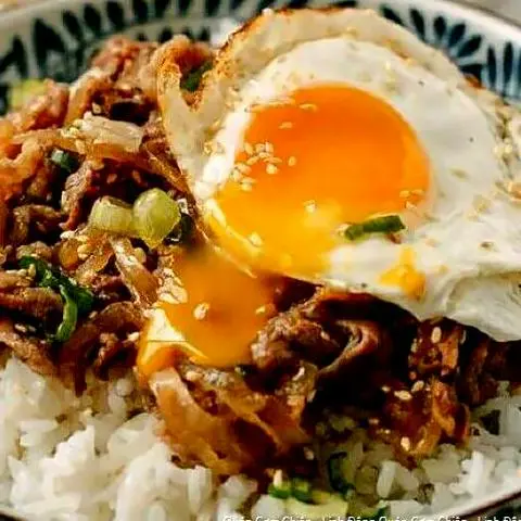 Hình ảnh Cơm chiên bò trứng