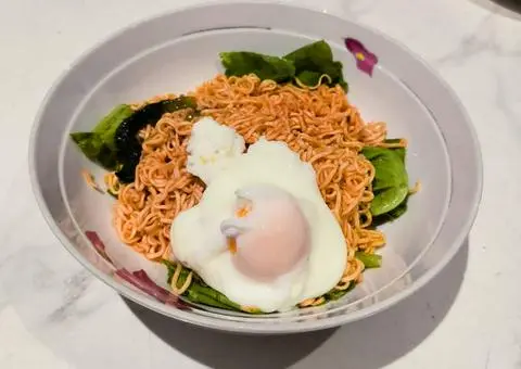 Hình ảnh mì trộn 1 trứng