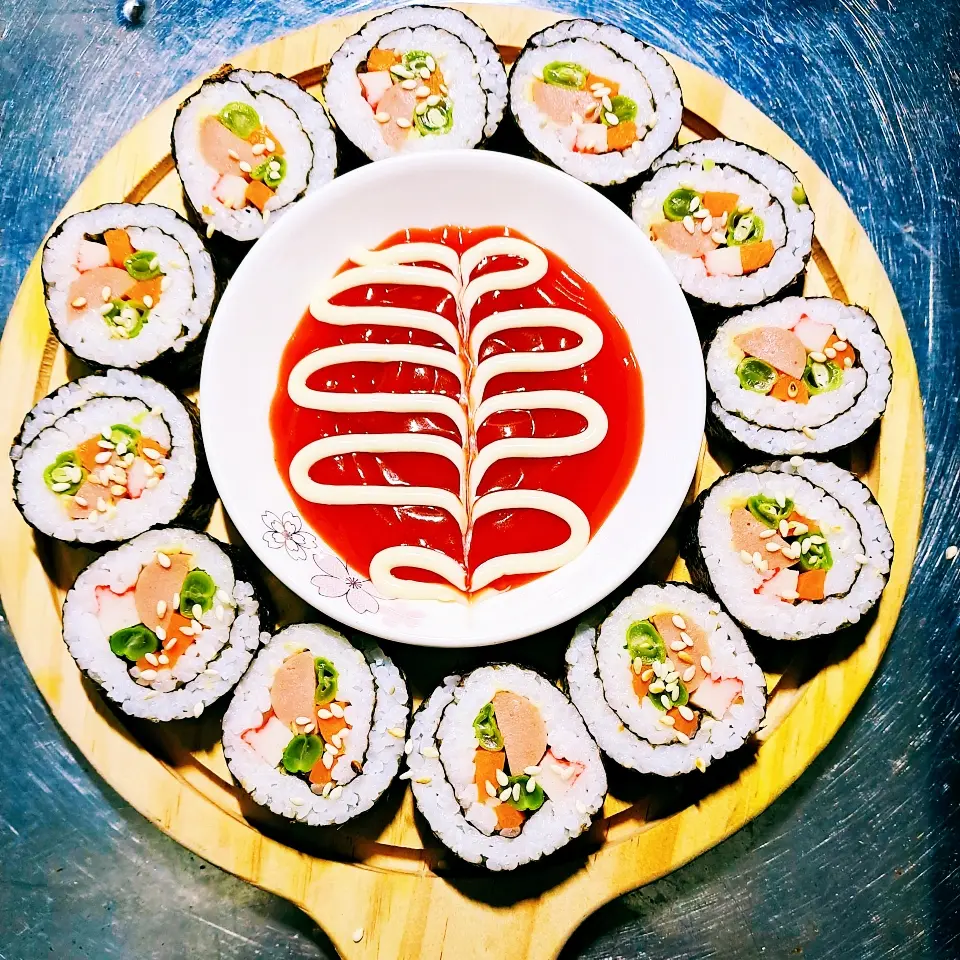 Hình ảnh Cơm cuộn truyền thống 