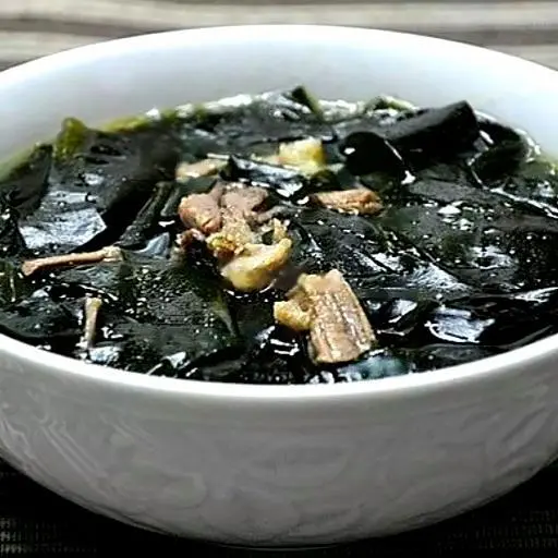 Hình ảnh 소고기 미역국 - Canh Rong Biển Hàn Quốc Nấu Thịt Bò