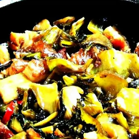 Hình ảnh Thịt kho cải chua