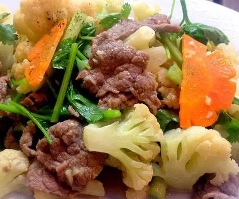 Hình ảnh Bông Cải xào Bò