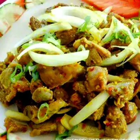 Hình ảnh Cơm mề gà xào sả ớt