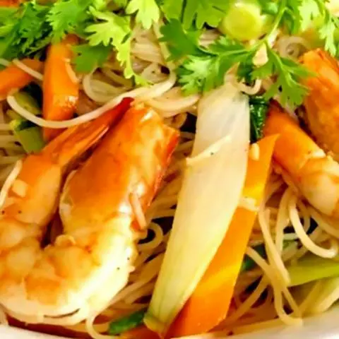 Hình ảnh Bún gạo xào hải sản
