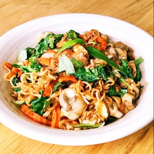 Hình ảnh Mì Trộn Ốc Sa Tế Thanh Đạm Coca