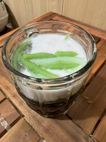 Hình ảnh Chè đậu đen bánh lọt 