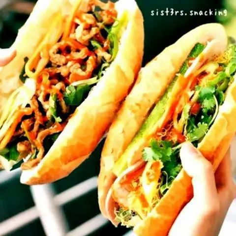 Hình ảnh Bánh mì chả lụa - chả cá Vũng Tàu