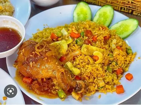 Hình ảnh cơm chiên hải sản+đùi gà 