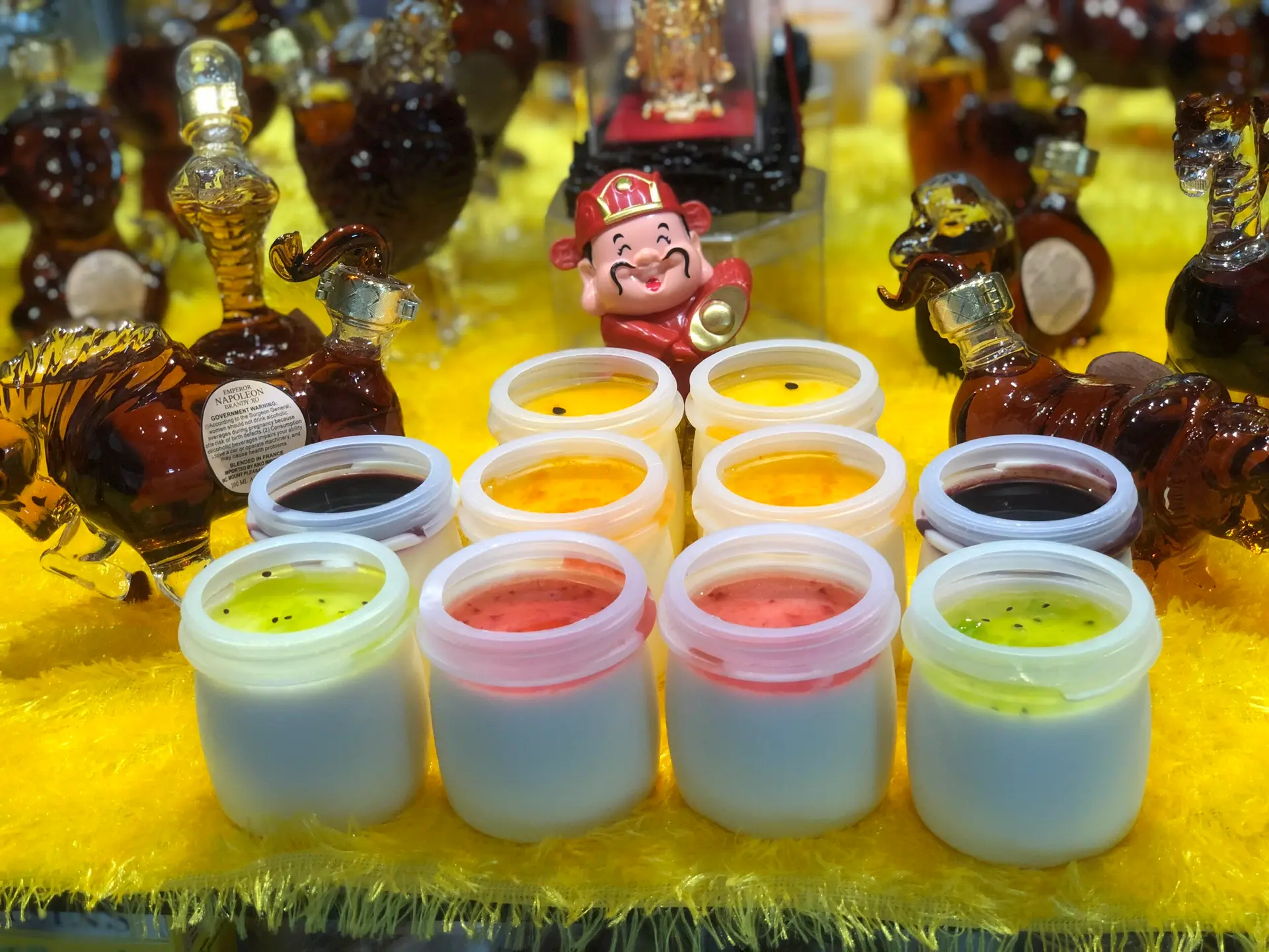 Hình ảnh Set 10 sữa chua trái cây (dâu, đào, chanh dây)