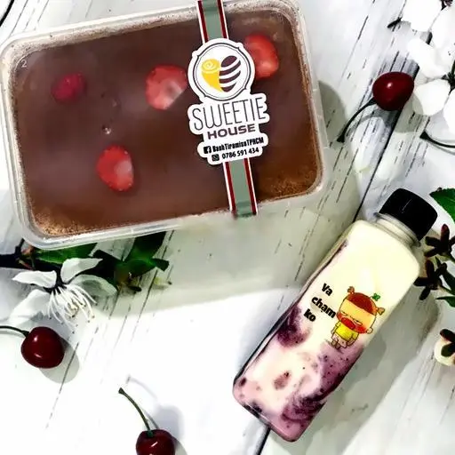 Hình ảnh Combo 1 hộp tiramisu 2 vị - 1 chai sữa chua