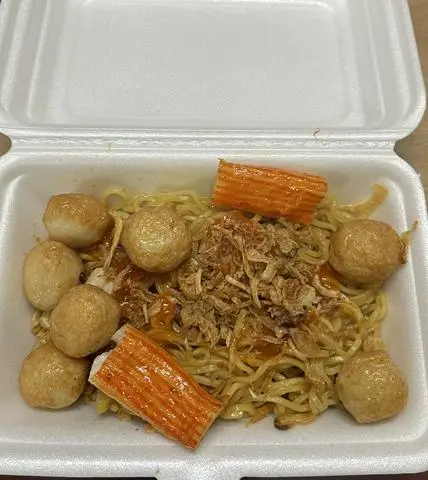Hình ảnh Mì Indomie trộn Cá Viên Hong Kong