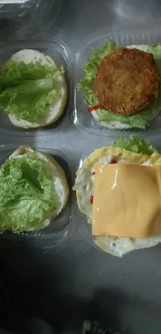Hình ảnh hamburger tôm trứng phomai  