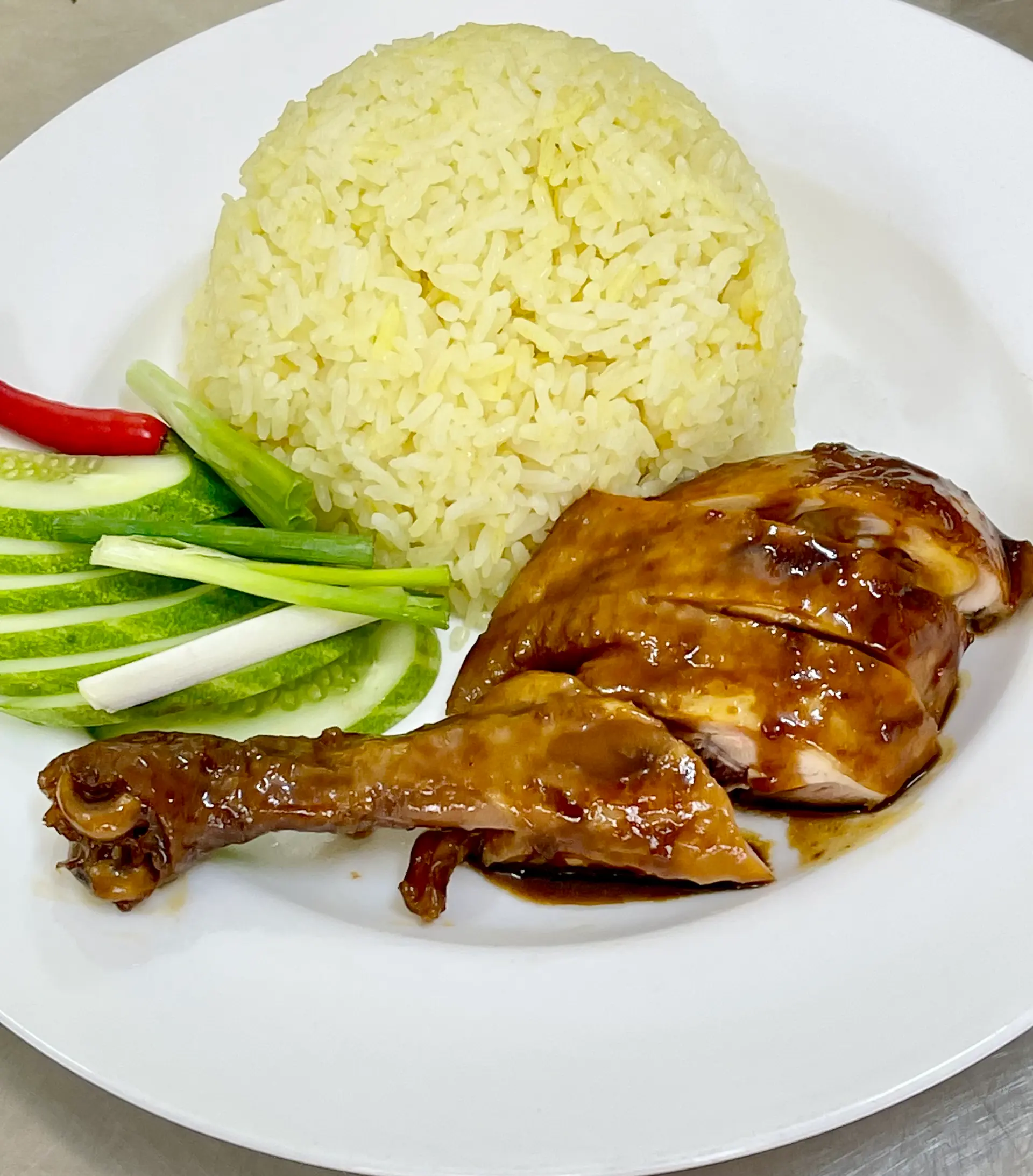 Hình ảnh Cơm đùi gà xì dầu