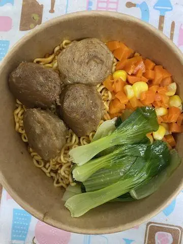 Hình ảnh Mì trộn indomie + bò viên