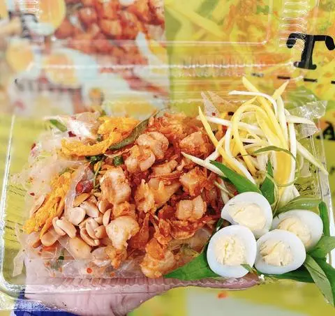 Hình ảnh Bánh Tráng Trộn Tóp Mỡ