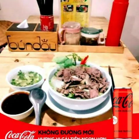 Hình ảnh Bún bò trộn - coca