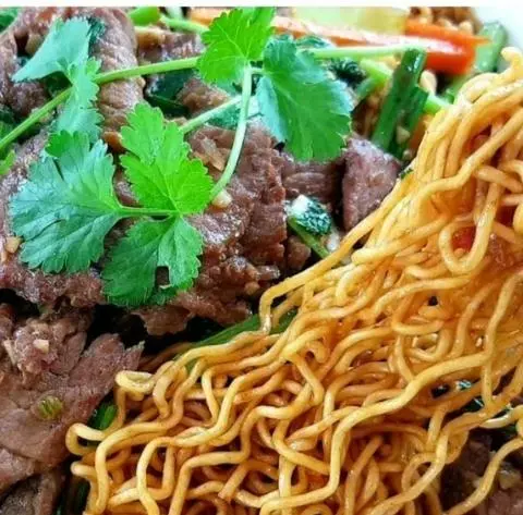 Hình ảnh Nui+mì xào bò