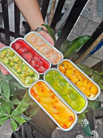 Hình ảnh Panna cotta trái cây tưoi
