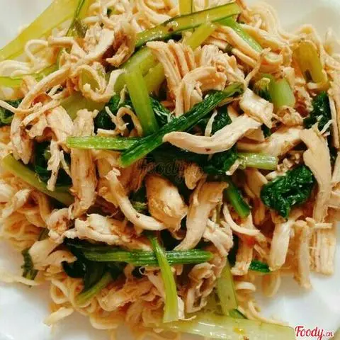 Hình ảnh Gà Xé Xào Sả Ớt
